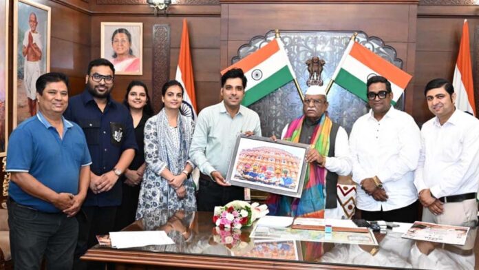 Governor unveils the poster for the ‘Nazar Photo Exhibition’.