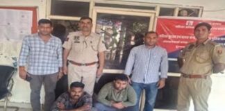 ई-रिक्शा में ब्लेड से जेब काटकर नकदी चोरी करने वाली यूपी की अंतरराज्यीय गैंग का पर्दाफाश Interstate cash-stealing gang from UP busted