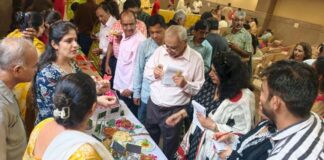 पारंपरिक सिंधी व्यंजन प्रतियोगिता में झलकी सांस्कृतिक विरासत Cultural heritage showcased at traditional Sindhi cuisine competition.