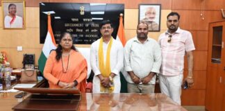 सुभासपा प्रदेश प्रभारी सुभाष यादव की साध्वी निरंजन ज्योति से मुलाकात