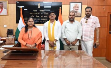 सुभासपा प्रदेश प्रभारी सुभाष यादव की साध्वी निरंजन ज्योति से मुलाकात