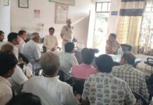 सामुदायिक पुलिसिंग को मजबूत करने के लिए ब्रह्मपुरी थाने में बैठक Meeting held at Brahmapuri police station to strengthen community policing