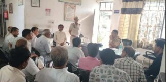 सामुदायिक पुलिसिंग को मजबूत करने के लिए ब्रह्मपुरी थाने में बैठक Meeting held at Brahmapuri police station to strengthen community policing