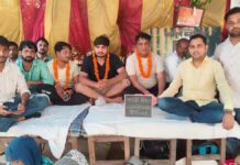 सेवा बहाली की मांग पर अड़े नर्सेज: निविदा नर्सेज ने दी बड़े आंदोलन की चेतावनी