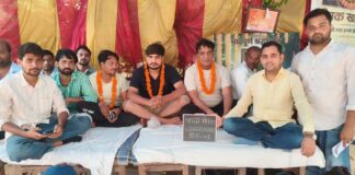 सेवा बहाली की मांग पर अड़े नर्सेज: निविदा नर्सेज ने दी बड़े आंदोलन की चेतावनी