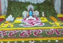 सावन के दूसरे सोमवार पर गूंजे हर-हर महादेव के जयकारे, शिवालयों में उमड़ा आस्था का सैलाब Chants of 'Har-Har Mahadev' echoed on the second Monday of Sawan.