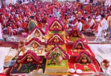 251 पार्थिव शिवलिंगों का महारुद्राभिषेक: भोलेनाथ की आराधना में डूबी छोटी काशी 251 Maharudrabhishek of earthly Shivalingas