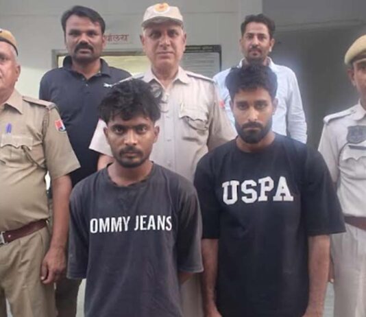 थार से टक्कर मारकर लूट करने वाली गैंग के दो आरोपी गिरफ्तार