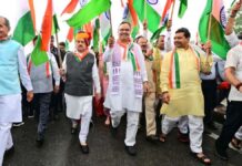 बारिश के बीच जयपुर में गूंजी तिरंगे की शान: नड्डा-भजनलाल समेत हजारों ने निकाली तिरंगा यात्रा The glory of the Tricolour resonated in Jaipur amidst the rain.