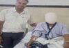 बुजुर्ग की हुई सफल री-रिवीजन नी ट्रांसप्लांट: छह महीने बाद हुआ पैरों पर खड़ा