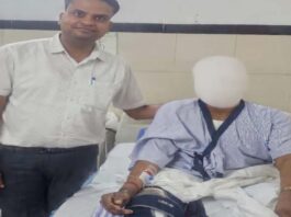 बुजुर्ग की हुई सफल री-रिवीजन नी ट्रांसप्लांट: छह महीने बाद हुआ पैरों पर खड़ा