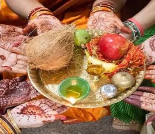 हाथों में मेहंदी: घर-घर सिंजारा और बाजारों में घेवर की मिठास Henna on hands: 'Sinjara' in every home and the sweetness of Ghevar in the markets.