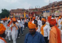 परकोटे की विरासत और पलायन के मुद्दे पर निकली भगवा जन आक्रोश रैली 'Saffron' public outrage rally held over issues of the Walled City's heritage and the exodus of residents.