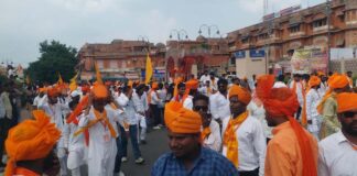परकोटे की विरासत और पलायन के मुद्दे पर निकली भगवा जन आक्रोश रैली 'Saffron' public outrage rally held over issues of the Walled City's heritage and the exodus of residents.