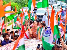 तिरंगा यात्रा में गूंजा राष्ट्रभक्ति का जयघोष: उपमुख्यमंत्री दीया कुमारी ने थामा तिरंगा Slogans of patriotism echoed during the Tiranga Yatra.