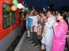 वरिष्ठ नागरिक तीर्थयात्रा योजना: जयपुर से ‘राजस्थान वाहिनी भारत गौरव ट्रेन’ रवाना