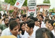 युवा जागृति मंच ने नर्सिंग काउंसिल के खिलाफ खोला मोर्चा Yuva Jagriti Manch launches a campaign against the Nursing Council.