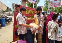 खाद्य सुरक्षा विभाग ने मिठाई प्रतिष्ठानों पर छापेमारी कर किए 50 किलो संदिग्ध मिल्क केक-लड्डू नष्ट