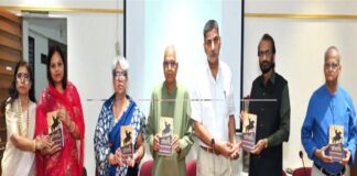 ‘साधो! सबद साधना कीजे’ कार्यक्रम में तीन पुस्तकों का विमोचन Three books launched at the ‘Sadho! Sabad Sadhana Kije’ event.
