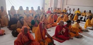 नौ कुंडीय हवन के साथ सवा करोड़ गायत्री महामंत्र अनुष्ठान की पूर्णाहुति The completion of the ritual of 1.25 crore Gayatri Mahamantra with nine Kundiya havan