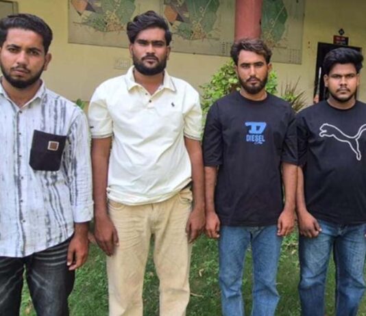 विदेशी महिला पर्यटक से अभद्रता का वीडियो वायरल करने वाले चार आरोपी गिरफ्तार