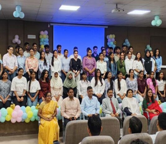 अभिनंदन में मिली यूनिवर्सिटी कल्चर की जानकारी Gained insight into university culture at 'Abhinandan'
