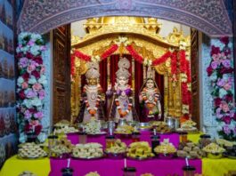 जन्माष्टमी पर अक्षरधाम में भक्ति का रंग: कृष्ण-लीला और झांकियों ने बांधा समां