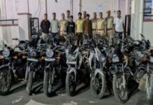 मास्टर चाबी से नई बाइक चुराने वाले गिरोह का पर्दाफाश Gang stealing new bikes using a master key busted.