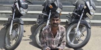 तीन चोरी की बाइक सहित शातिर वाहन चोर गिरफ्तार Cunning vehicle thief arrested with three stolen bikes.
