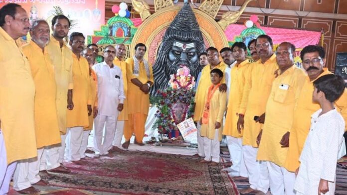 Ganesh Mitra Mandal celebrated 29th Ganpati Mahotsav Ganesh Mitra Mandal celebrated 29th Ganpati Mahotsav