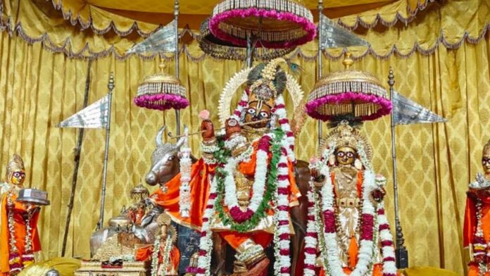 Radhashtami: Radharani to undergo Panchamrit Abhishekh with 111 kg of milk. Radhashtami: Radharani to undergo Panchamrit Abhishekh with 111 kg of milk.