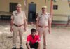 मोबाइल स्नैचर गिरफ्तार: स्कूटी और लूटा मोबाइल बरामद