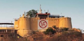 गढ़ गणेश मंदिर में बाल स्वरूप में विराजे गणपति