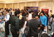 गो एमबीए समिट में जुटे 450 से अधिक विद्यार्थी Over 450 students gathered at the Go MBA Summit.