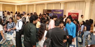 गो एमबीए समिट में जुटे 450 से अधिक विद्यार्थी Over 450 students gathered at the Go MBA Summit.