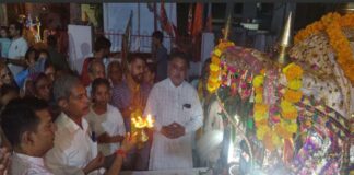 जलझूलनी डोल यात्रा में उमड़ा श्रद्धा का सैलाब: जगह-जगह हुआ भव्य स्वागत