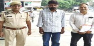 नशे और मौज-मस्ती के लिए दुपहिया वाहन चुराने वाला गिरफ्तार Two-wheeler thief arrested for funding intoxication and revelry