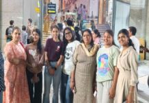25 बच्चों को अभिभावकों सहित नि:शुल्क दिखाई ‘हनुमान अंश’ फिल्म