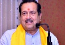 ‘हम भारत के लोग’ पुस्तक का विमोचन में इन्द्रेश कुमार ने रखे विचार Indresh Kumar shared his views at the launch of the book ‘Hum Bharat Ke Log’.