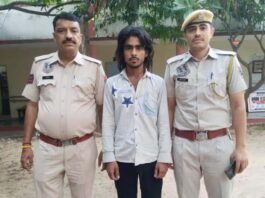 साढ़े तीन साल से फरार दस हजार का इनामी गिरफ्तार Man with ₹10,000 bounty, absconding for three and a half years, arrested.