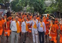 551 महिलाओं एवं 251 कांवड़ियों की कांवड़-कलश शोभायात्रा निकली