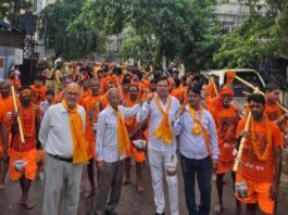 551 महिलाओं एवं 251 कांवड़ियों की कांवड़-कलश शोभायात्रा निकली