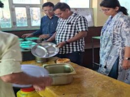 महिला चिकित्सालय की प्राइवेट कैंटीन में नहीं मिला खाद्य लाइसेंस Food license not found at the private canteen of the women's hospital.