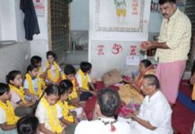 जलेश्वर महादेव मंदिर में 251 कन्याओं का पूजन Worship of 251 young girls at Jaleshwar Mahadev Temple
