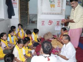 जलेश्वर महादेव मंदिर में 251 कन्याओं का पूजन Worship of 251 young girls at Jaleshwar Mahadev Temple