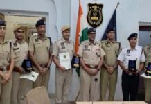 आग में घिरे सात लोगों को बचाने वाले सुरेश चंद समेत छह जवान ‘कांस्टेबल ऑफ द मंथ’ Six personnel, including Suresh Chand