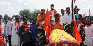भगवा सेना भारत ने निकाली युवा संकल्प वाहन रैली 'Bhagwa Sena Bharat' organized a 'Youth Resolve' vehicle rally.