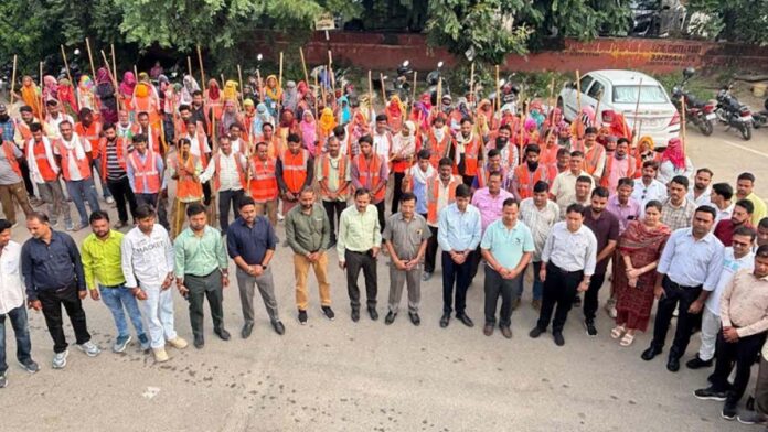 Sanitation workers cleared 6000 tonnes of garbage during the mega cleanliness drive.