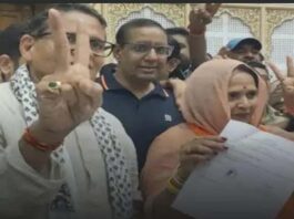 जयपुर नगर निगम में पहली महिला उपमहापौर बनीं सरोज कंवर Saroj Kanwar became the first woman Deputy Mayor of the Jaipur Municipal Corporation.