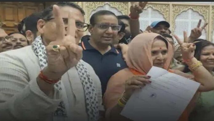 Saroj Kanwar became the first woman Deputy Mayor of the Jaipur Municipal Corporation. Saroj Kanwar became the first woman Deputy Mayor of the Jaipur Municipal Corporation.
